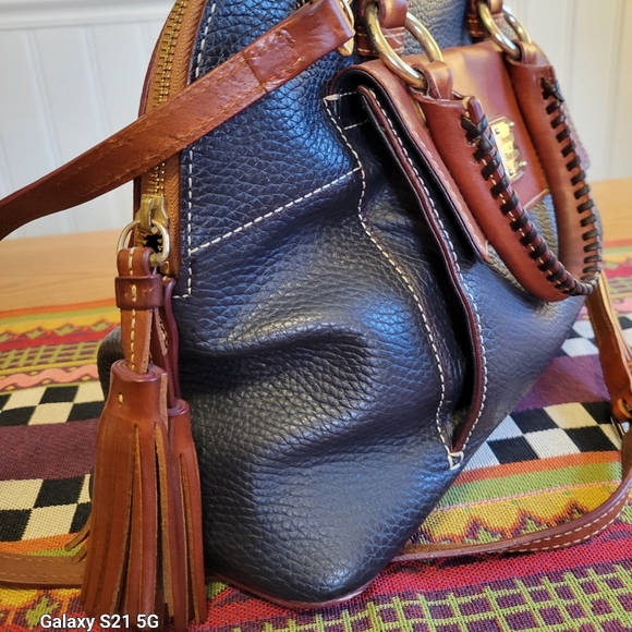 Dooney & Bourke  satchel bag - Picture 13 of 13